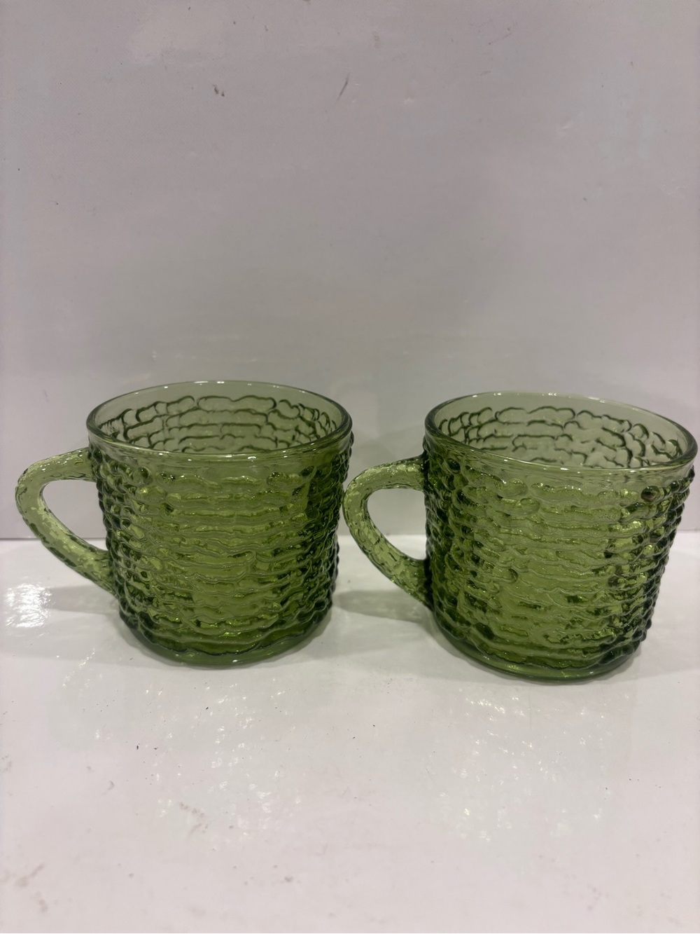 Vintage anchor hocking soreno olive green textured glass coffee mugs set of 2